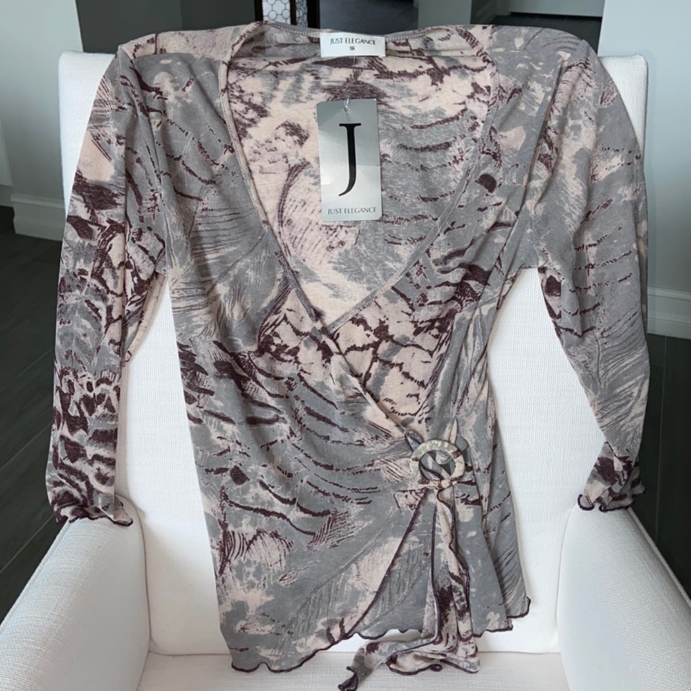 Woman’s dressy top blouse Sz 16 super soft plus size shirt